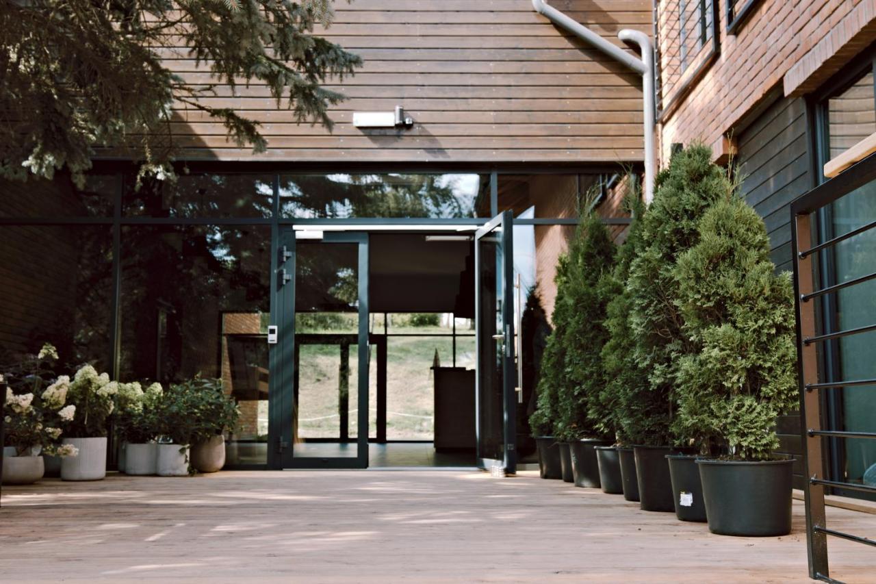 Hotel Roza Wiatrow Węgorzewo Exterior foto